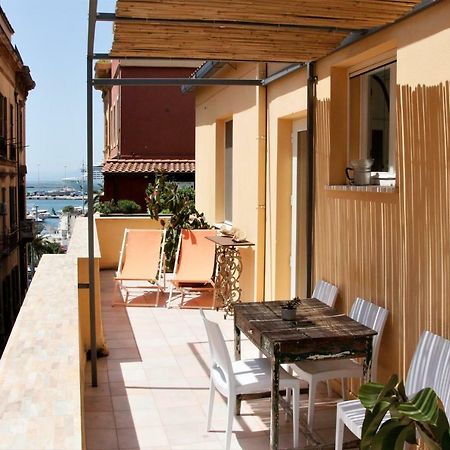 Appartamento Con Terrazza Panoramica In Marina. Cagliari Eksteriør billede